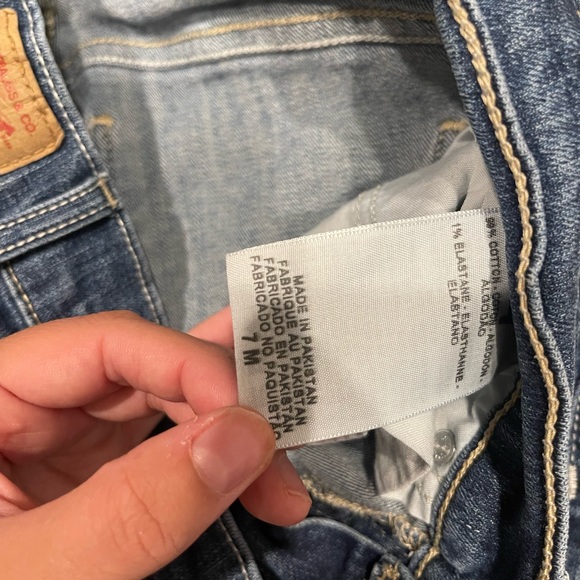 Levi’s - Picture 4 of 4